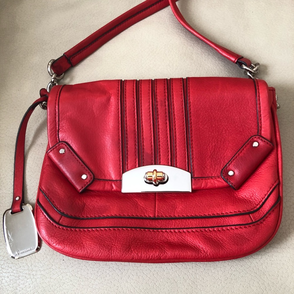 β€οΈB. MAKOWSKY Genuine Leather Red Crossbody Bag.β€οΈ